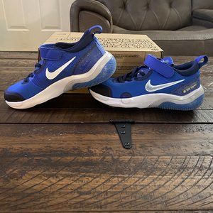 Nike Blue and White Explore Next Nature Size 1Y!! Never Worn!